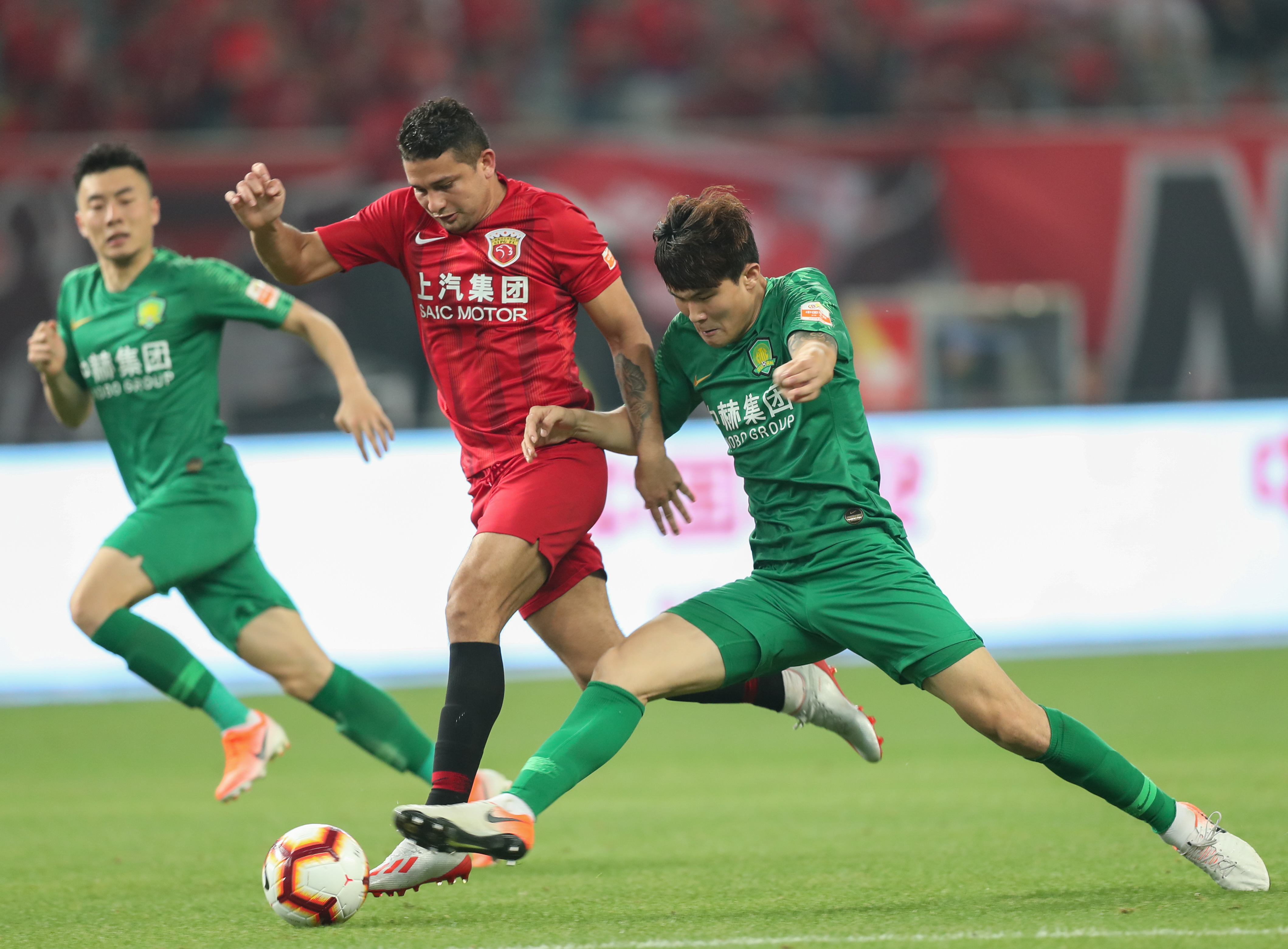 三巨头同频 三巨头同频