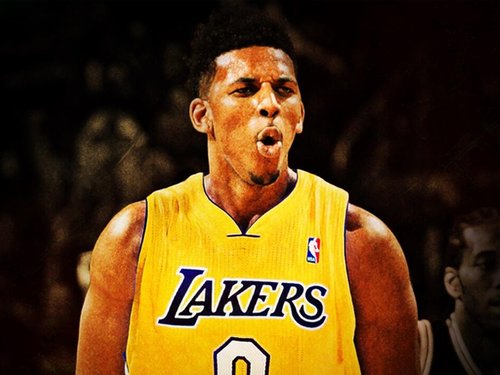 队一度落后 队一度落后